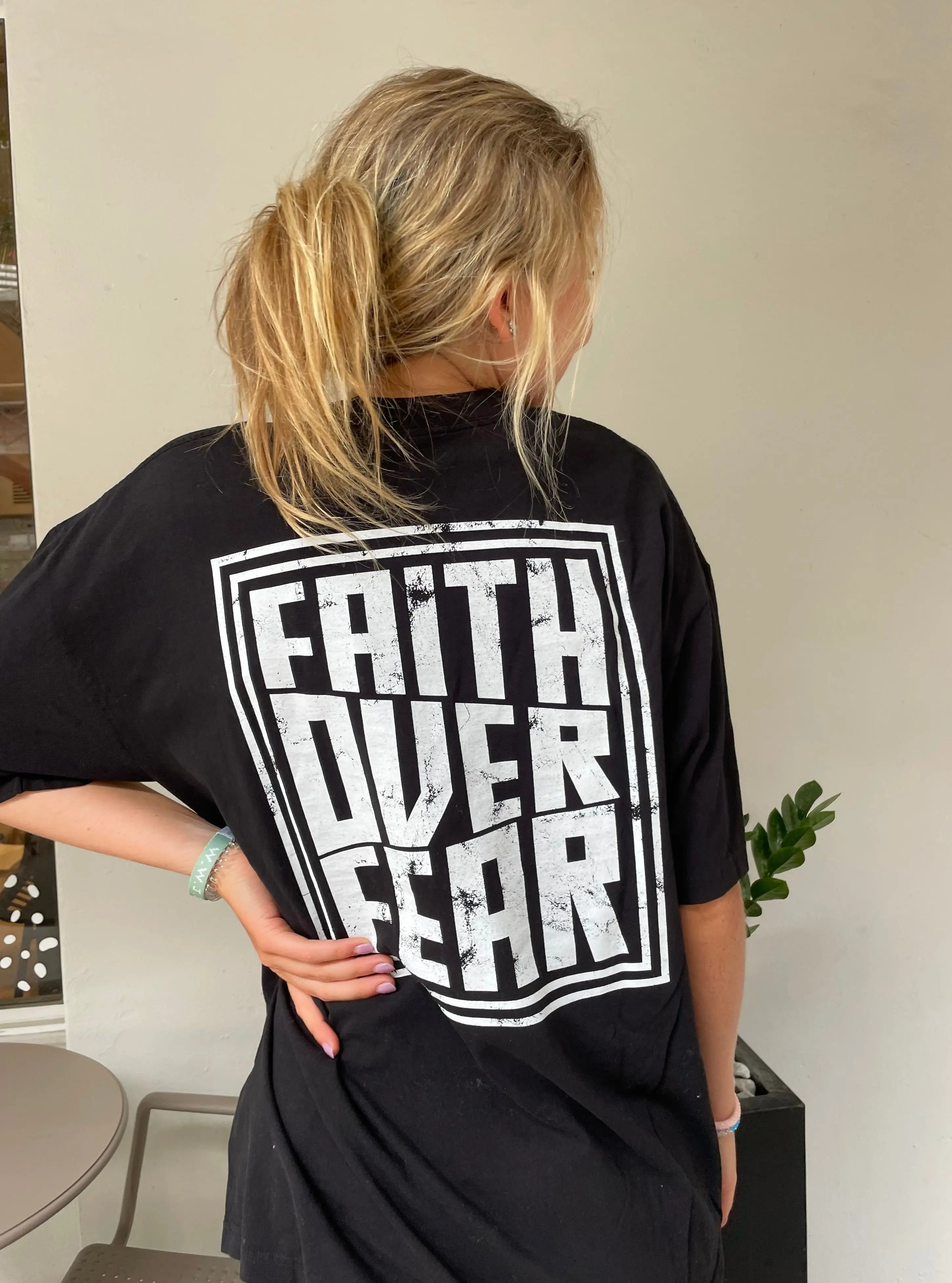 Faith Over Fear Tee - Black - HolStrength